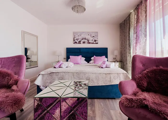 Downtown Luxury Apartment Emili